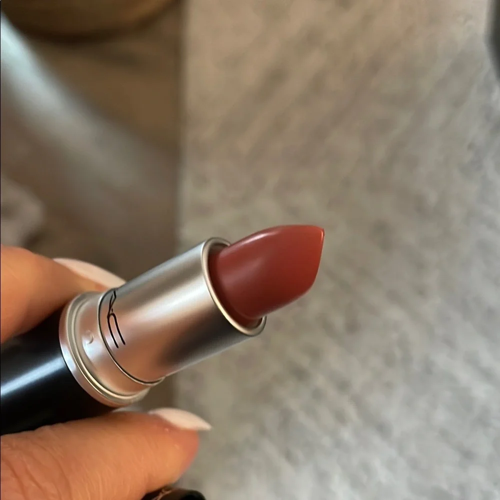✨New! MAC Cosmetics Matte Lipstick in Kinda Sexy - Picture 9 of 9
